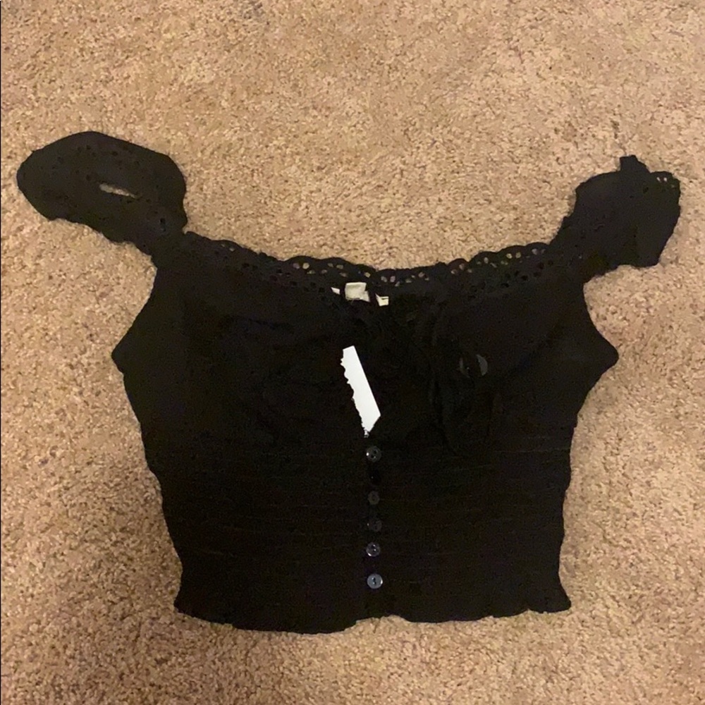 NWT Pacsun Crop top w/ Lace and button details